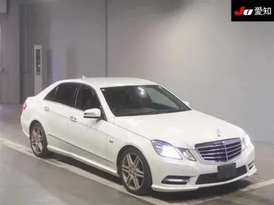 Mercedes-Benz E CLASS  с аукциона в Японии