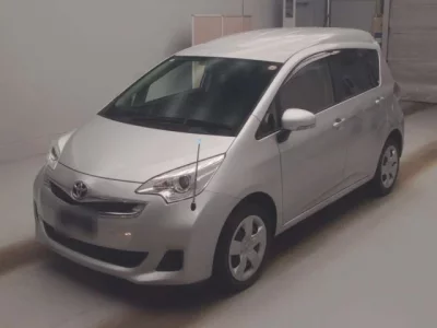 Toyota RACTIS  с аукциона в Японии
