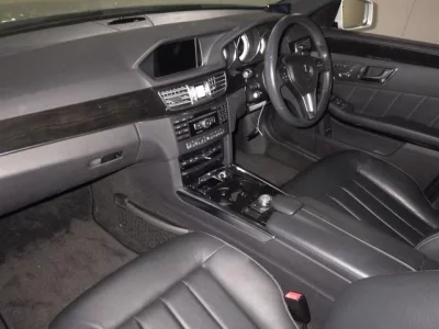 Mercedes-Benz E CLASS  с аукциона в Японии