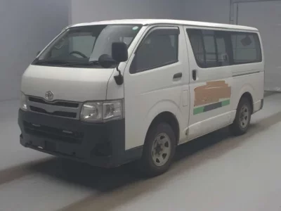 Toyota HIACE VAN  с аукциона в Японии
