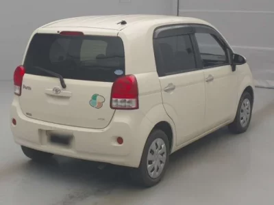 Toyota PORTE  с аукциона в Японии