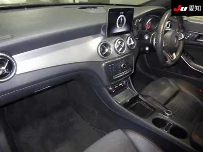 Mercedes-Benz CLA CLASS
