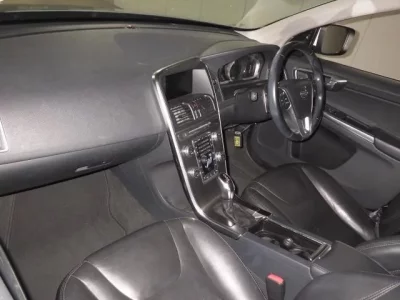 Volvo XC60  с аукциона в Японии