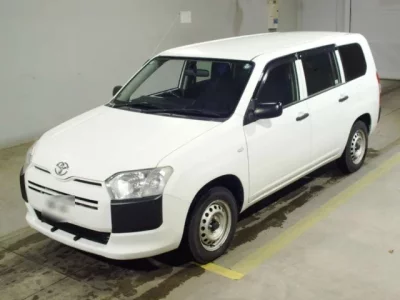 Toyota SUCCEED  с аукциона в Японии