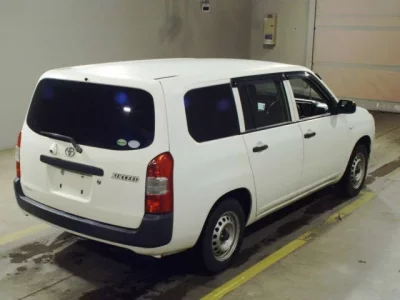 Toyota SUCCEED  с аукциона в Японии