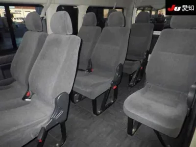 Toyota HIACE  с аукциона в Японии
