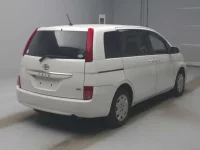 Toyota ISIS лот № 29037 оценка R  с аукциона в Японии 1