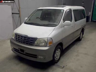 Toyota HIACE  с аукциона в Японии