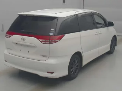 Toyota ESTIMA  с аукциона в Японии