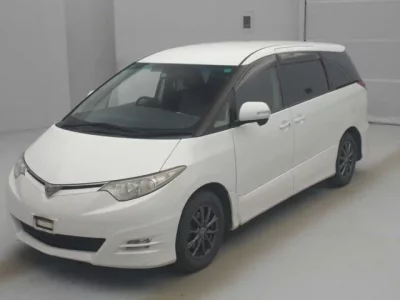 Toyota ESTIMA  с аукциона в Японии