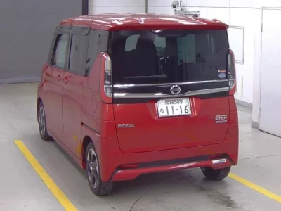 Nissan ROOX  с аукциона в Японии