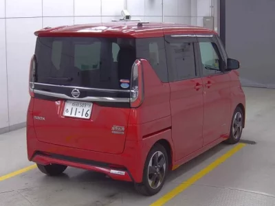 Nissan ROOX  с аукциона в Японии