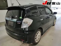 Honda FIT лот № 1009 оценка 3.5  с аукциона в Японии 4