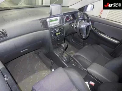 Toyota COROLLA RUNX  с аукциона в Японии