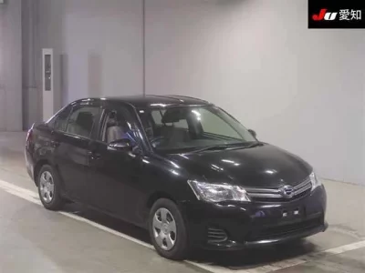 Toyota COROLLA AXIO  с аукциона в Японии