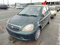 Toyota VITZ лот № 1005 оценка 3.5  с аукциона в Японии 3