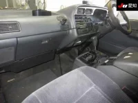 Toyota HIACE лот № 30724 оценка R  с аукциона в Японии 2