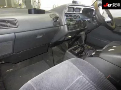 Toyota HIACE  с аукциона в Японии