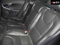 Volvo V40 лот № 30714 оценка 4  с аукциона в Японии 3