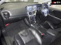 Volvo V40 лот № 30714 оценка 4  с аукциона в Японии 2