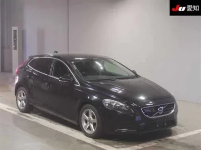 Volvo V40  с аукциона в Японии