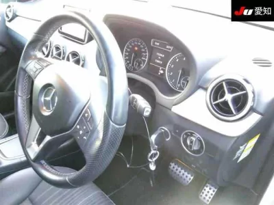 Mercedes-Benz B CLASS