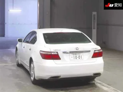 Lexus LS