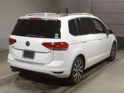 Volkswagen GOLF TOURAN