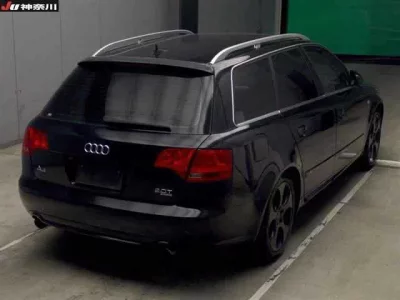 Audi A4  с аукциона в Японии