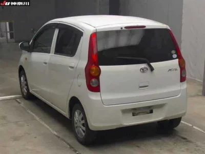 Daihatsu MIRA  с аукциона в Японии