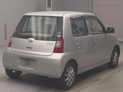 Daihatsu Esse