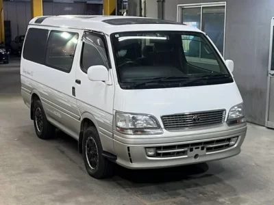 Toyota HIACE  с аукциона в Японии