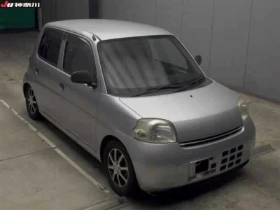 Daihatsu Esse