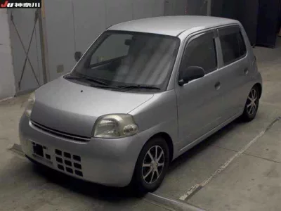 Daihatsu Esse