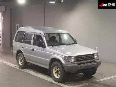 Mitsubishi PAJERO  с аукциона в Японии