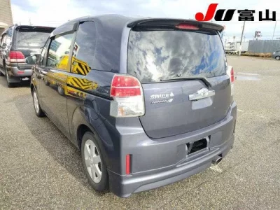 Toyota SPADE  с аукциона в Японии