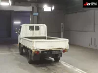 Toyota DYNA лот № 7043 оценка 3  с аукциона в Японии 1