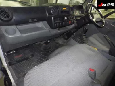 Toyota DYNA  с аукциона в Японии