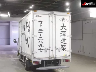 Isuzu ELF  с аукциона в Японии