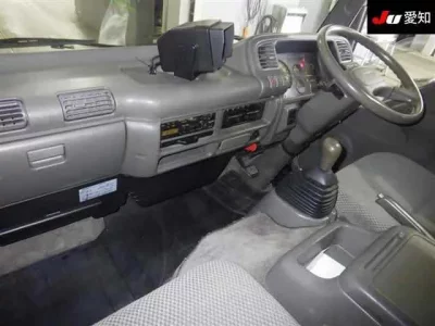 Isuzu ELF  с аукциона в Японии