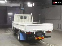 Hino DUTRO лот № 7057 оценка 3.5  с аукциона в Японии 1