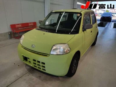Daihatsu Esse