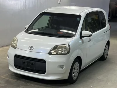 Toyota PORTE  с аукциона в Японии