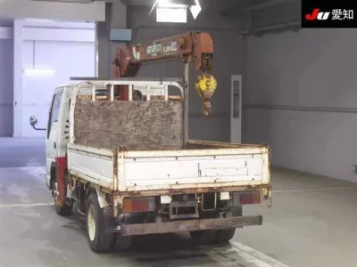 Isuzu ELF  с аукциона в Японии