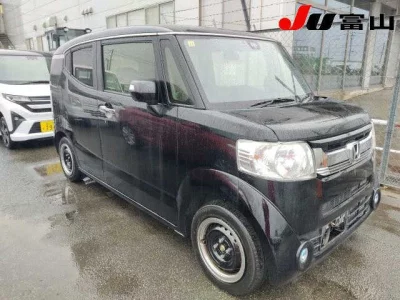 Honda N BOX SLASH