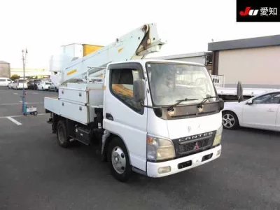 Mitsubishi FUSO TRUCK  с аукциона в Японии