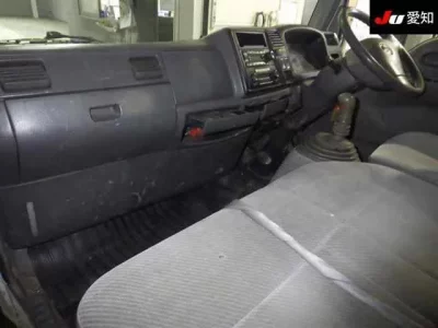 Mazda TITAN  с аукциона в Японии