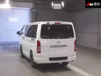 Toyota HIACE VAN лот № 7128 оценка R  с аукциона в Японии 1
