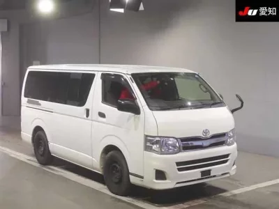 Toyota HIACE VAN  с аукциона в Японии