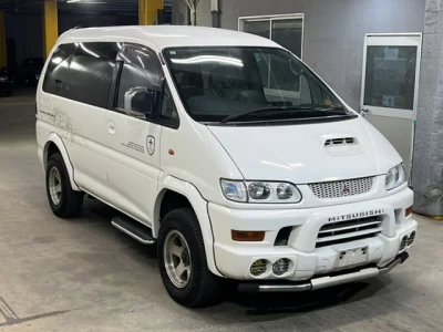 Mitsubishi DELICA